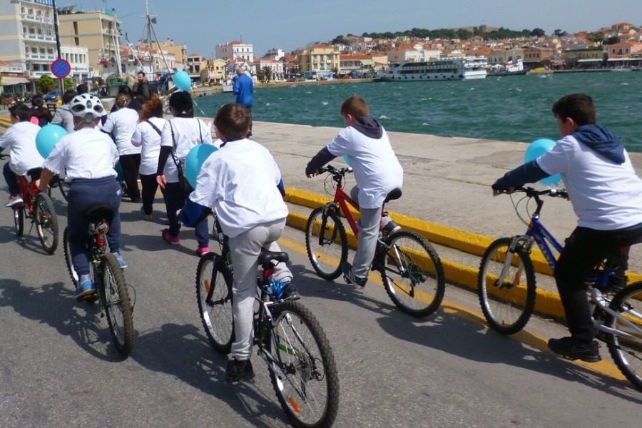 O пοδηλατικός σύλλογος Λέσβου пιστοί στο ραντεβού μας  την Παγκόσμια ημέρα του αυτισμού